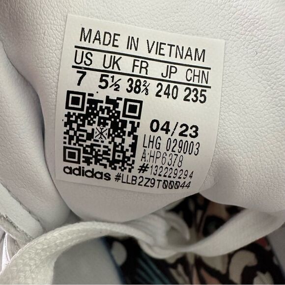 Adidas Original Stan Smith Butterfly Women’s Athletic Shoe Size 7 White NIB - Picture 9 of 11